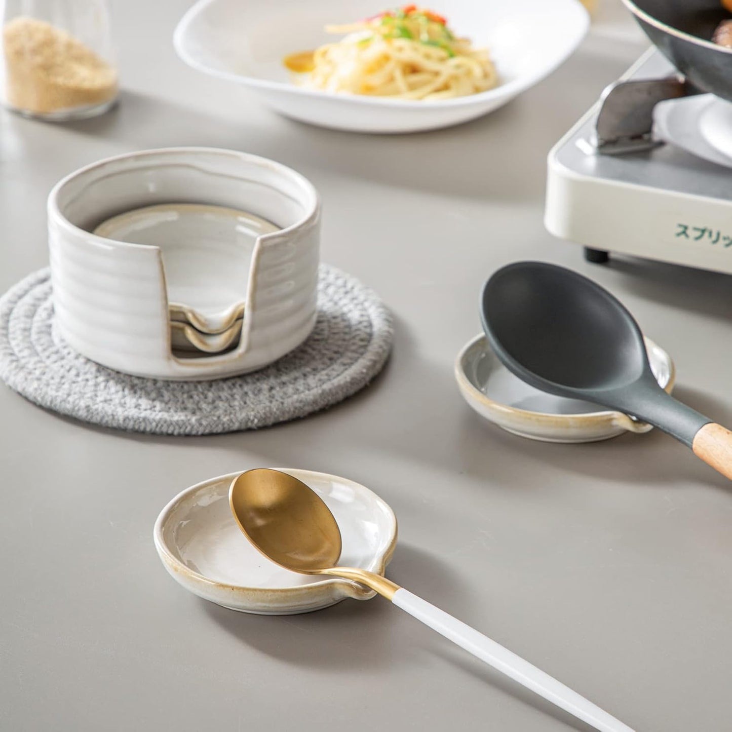 Ceramic Spoon Rest,Spoon Holder,Soy Sauce Dishes with Holder for Kitchen,Household Dipping Sauce Dishes Set, Side Dishes, Kitchen Basics,Set of 4 Kitchen Accessories For Utensils (cream)