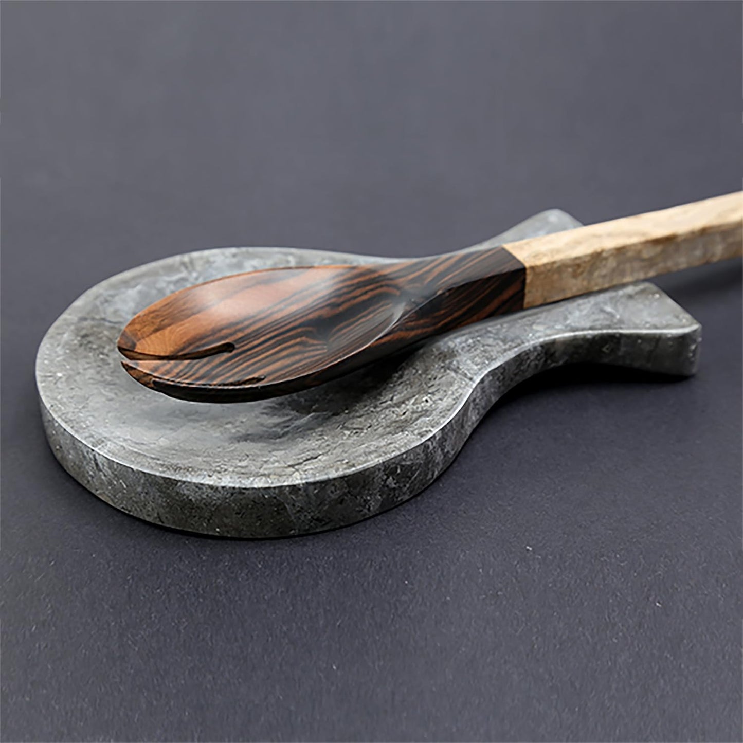 Luxury Hand-Carved Natural Charcoal Marble Spoon Rest – Heavy-Duty Utensil Holder for Spoons, Ladles & Spatulas, Made from Premium Java Stone, Chemical-Free & Elegant (Dark Grey, 8.6”)